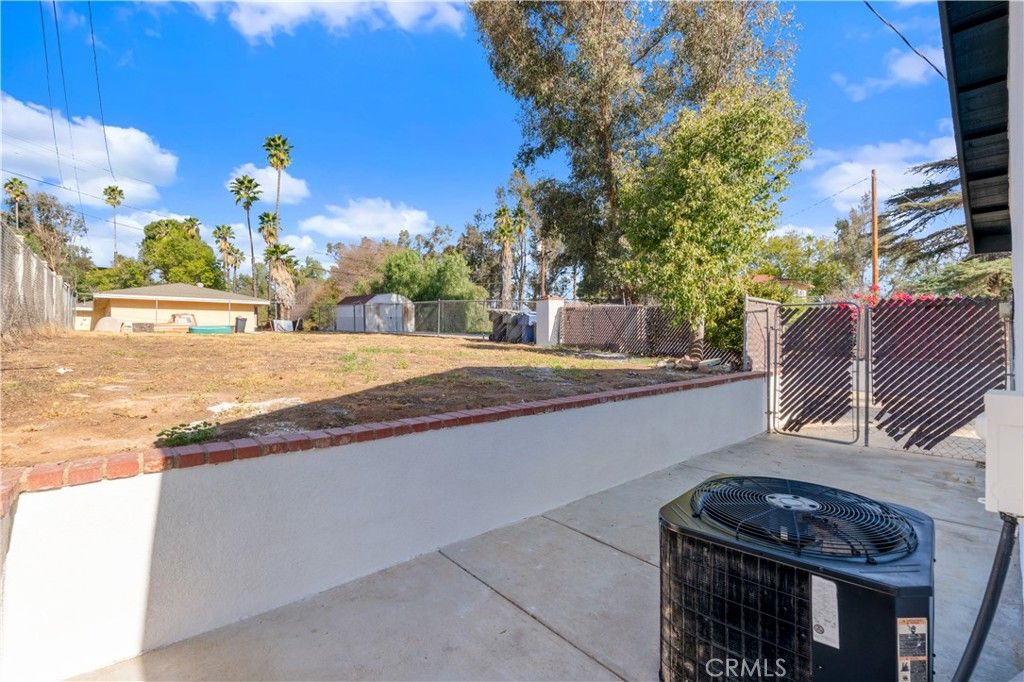 Image 32 of property listing at 7247 Pontoosuc, Riverside, CA 92504