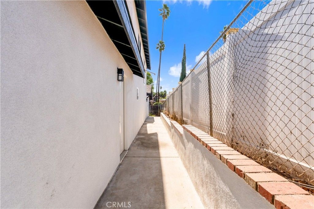 Image 33 of property listing at 7247 Pontoosuc, Riverside, CA 92504
