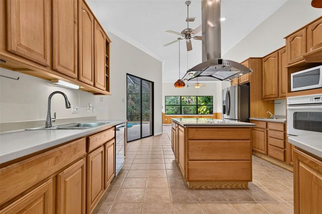 679 SAWGRASS BRIDGE ROAD, Venice, FL 34292