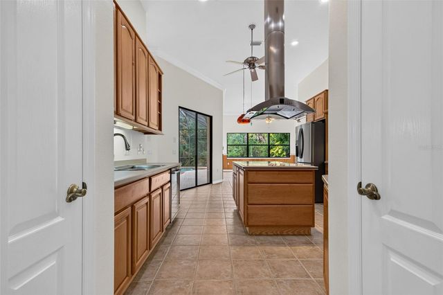 679 SAWGRASS BRIDGE ROAD, Venice, FL 34292