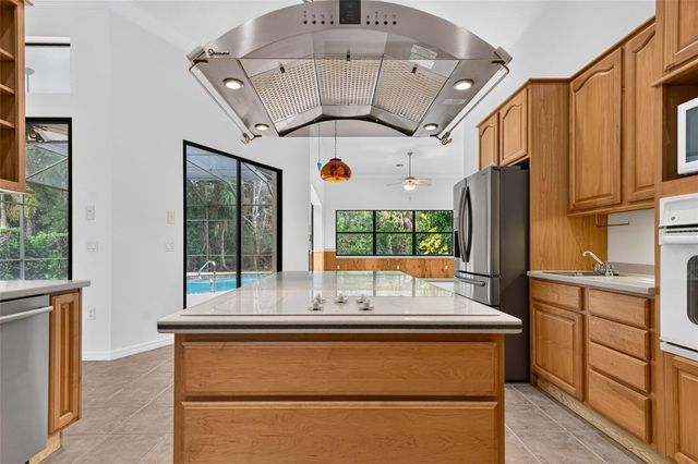 679 SAWGRASS BRIDGE ROAD, Venice, FL 34292