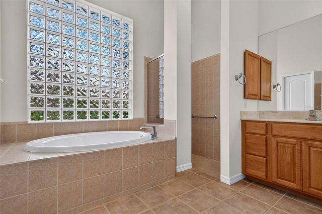 679 SAWGRASS BRIDGE ROAD, Venice, FL 34292
