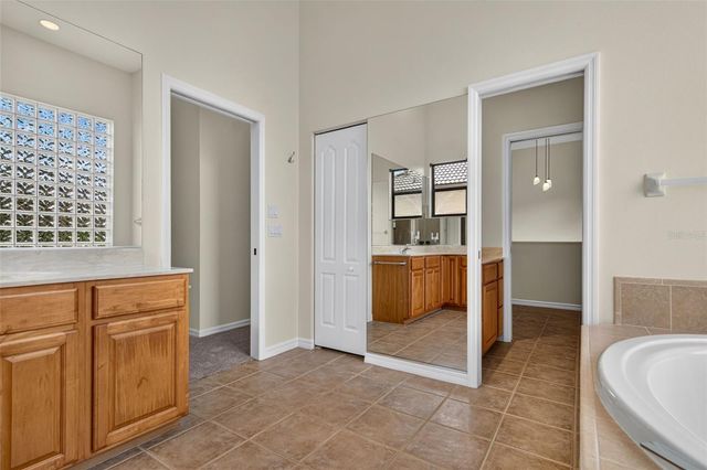 679 SAWGRASS BRIDGE ROAD, Venice, FL 34292