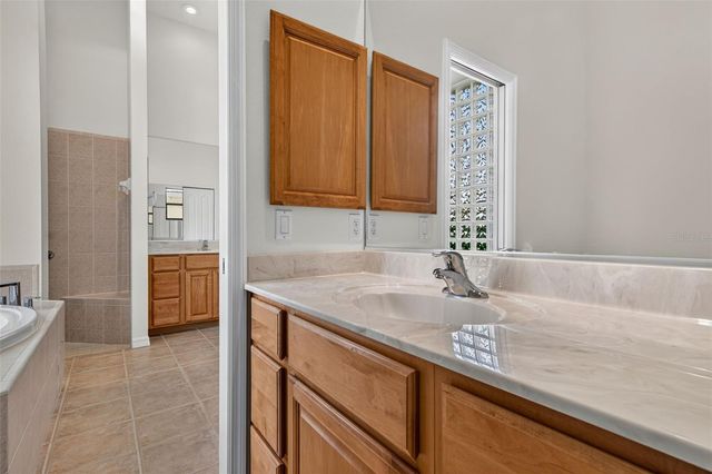 679 SAWGRASS BRIDGE ROAD, Venice, FL 34292