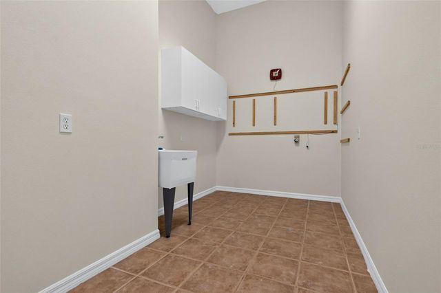 679 SAWGRASS BRIDGE ROAD, Venice, FL 34292