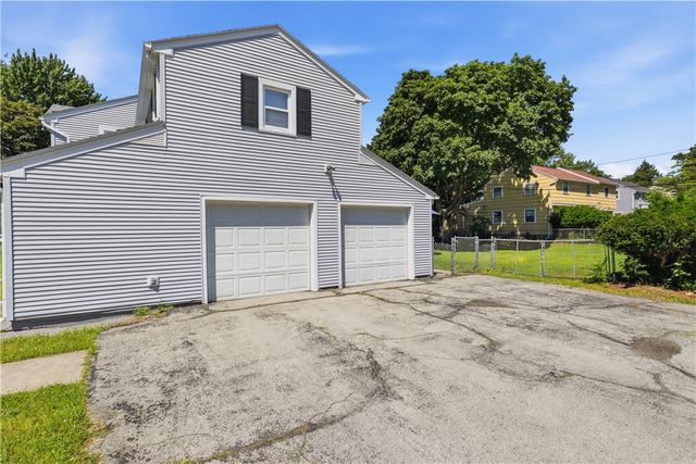 58 Dawes Road, Irondequoit, NY 14622
