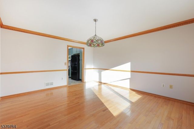 99 Beechwood Cir, Hillsborough Twp., NJ 08844