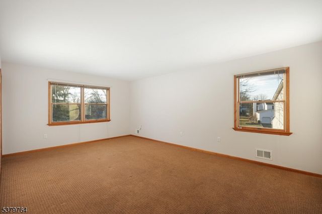 99 Beechwood Cir, Hillsborough Twp., NJ 08844