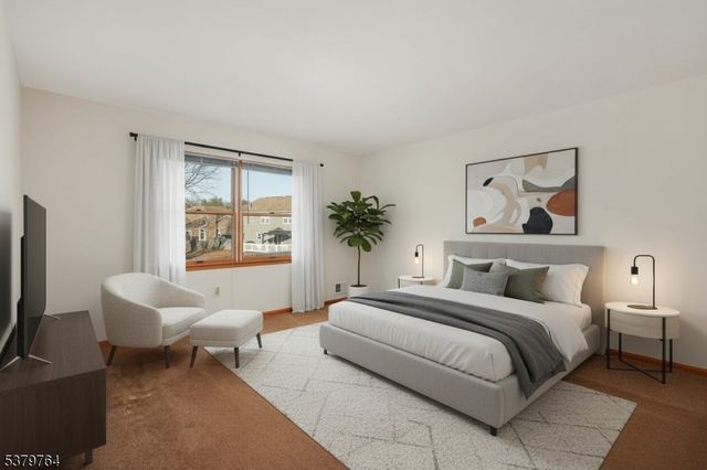 99 Beechwood Cir, Hillsborough Twp., NJ 08844