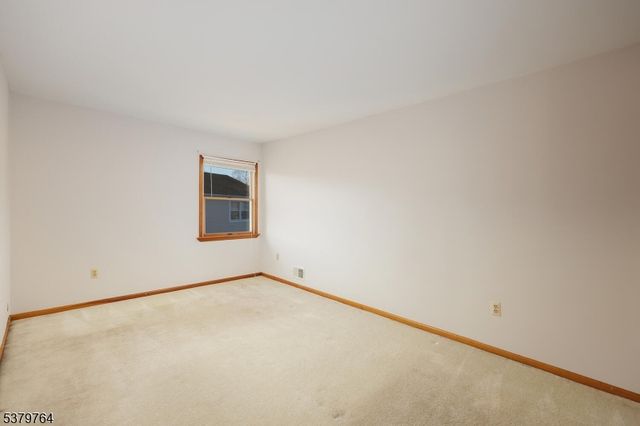 99 Beechwood Cir, Hillsborough Twp., NJ 08844