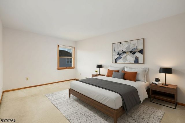 99 Beechwood Cir, Hillsborough Twp., NJ 08844