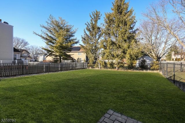 99 Beechwood Cir, Hillsborough Twp., NJ 08844