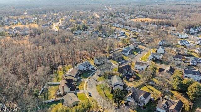 99 Beechwood Cir, Hillsborough Twp., NJ 08844