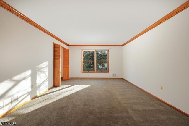 99 Beechwood Cir, Hillsborough Twp., NJ 08844