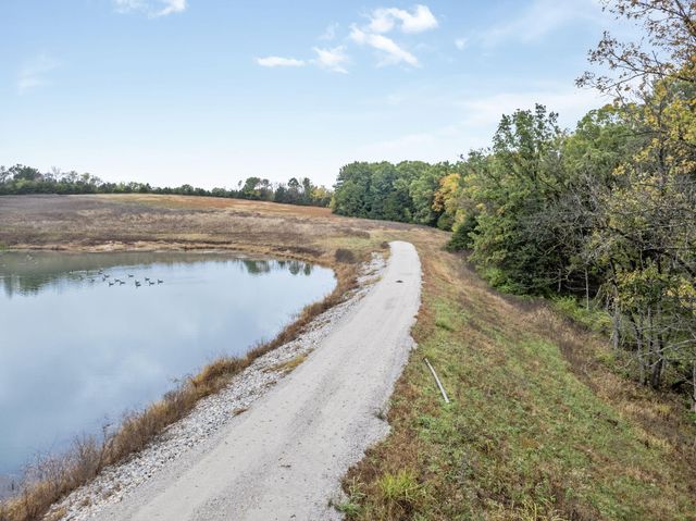 16354 OLD 5 DR DR, Boonville, MO 65233