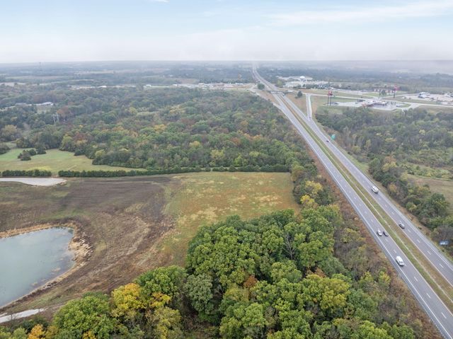 16354 OLD 5 DR DR, Boonville, MO 65233