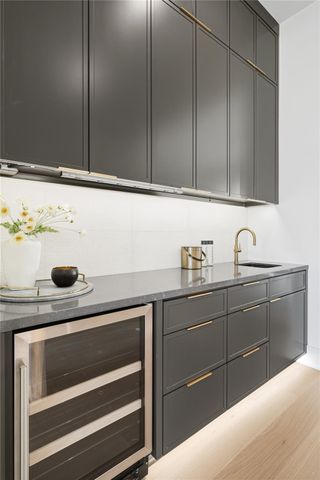 5011 Glenmeadow Drive, Houston, TX 77096