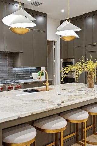 5011 Glenmeadow Drive, Houston, TX 77096