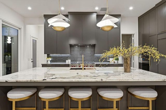 5011 Glenmeadow Drive, Houston, TX 77096