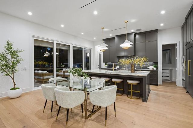 5011 Glenmeadow Drive, Houston, TX 77096