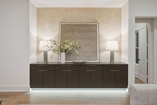 5011 Glenmeadow Drive, Houston, TX 77096