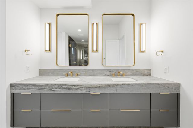 5011 Glenmeadow Drive, Houston, TX 77096