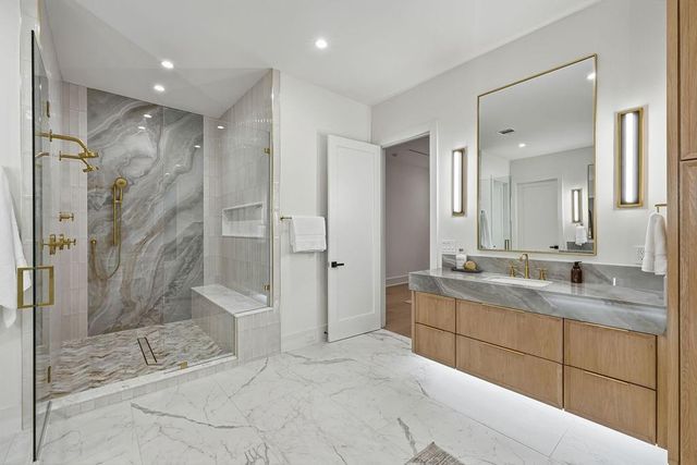 5011 Glenmeadow Drive, Houston, TX 77096