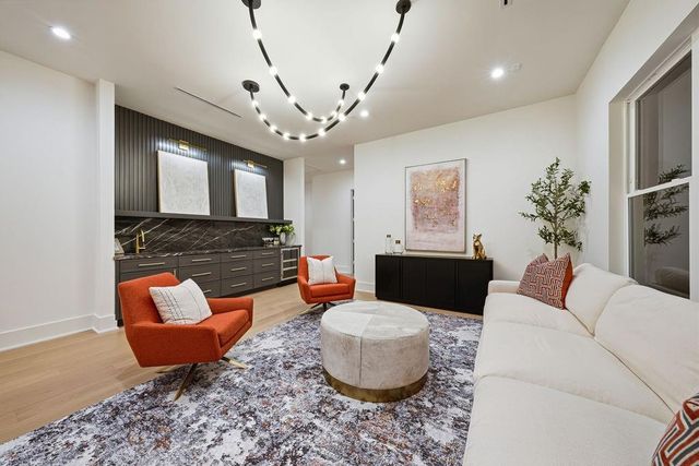 5011 Glenmeadow Drive, Houston, TX 77096