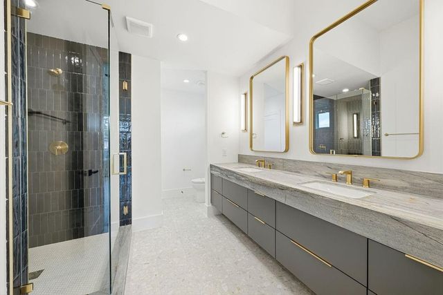 5011 Glenmeadow Drive, Houston, TX 77096