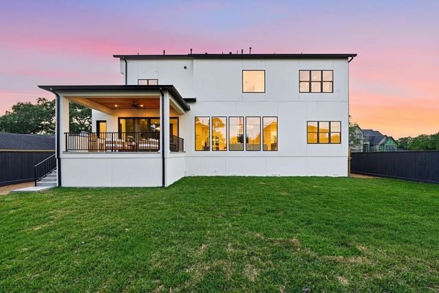 5011 Glenmeadow Drive, Houston, TX 77096