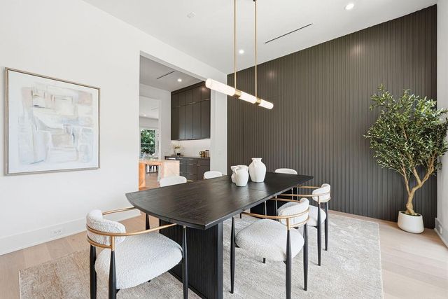 5011 Glenmeadow Drive, Houston, TX 77096