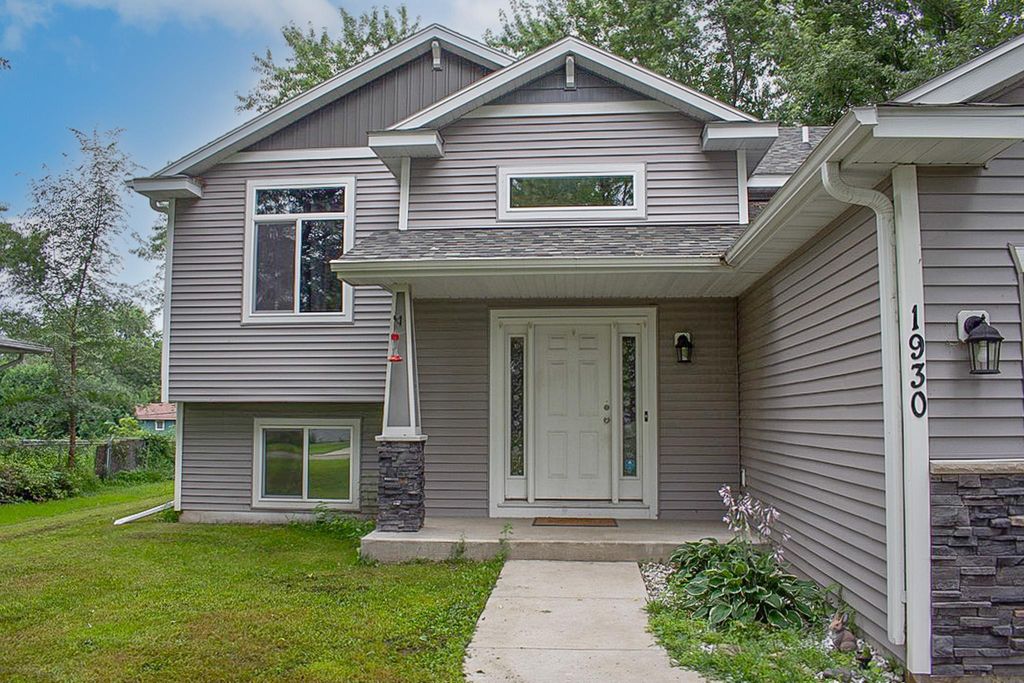 1930 Prospect Drive NE, Saint Cloud, MN 56304