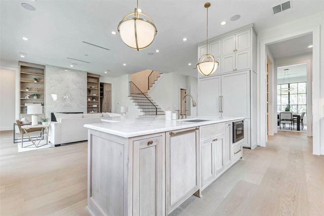 6911 Hartland Avenue, Houston, TX 77055