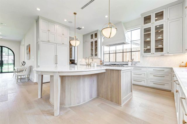 6911 Hartland Avenue, Houston, TX 77055