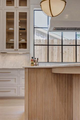 6911 Hartland Avenue, Houston, TX 77055