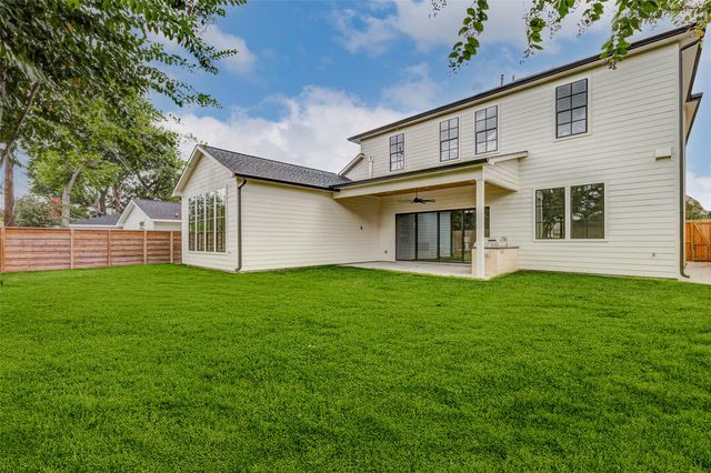 6911 Hartland Avenue, Houston, TX 77055