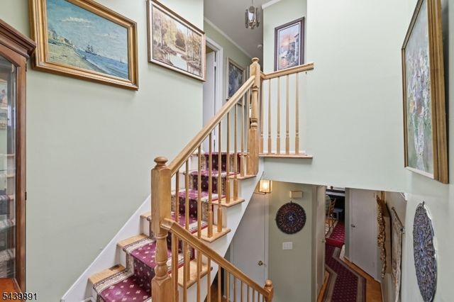 11 Trafalgar Ct, Washington Twp., NJ 07840