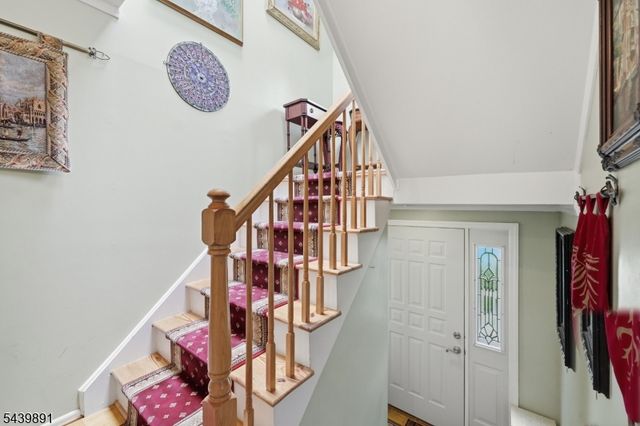 11 Trafalgar Ct, Washington Twp., NJ 07840