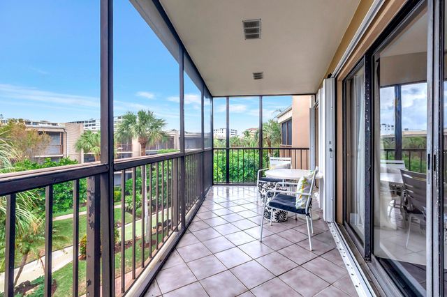 3605 S OCEAN Boulevard 321, South Palm Beach, FL 33480