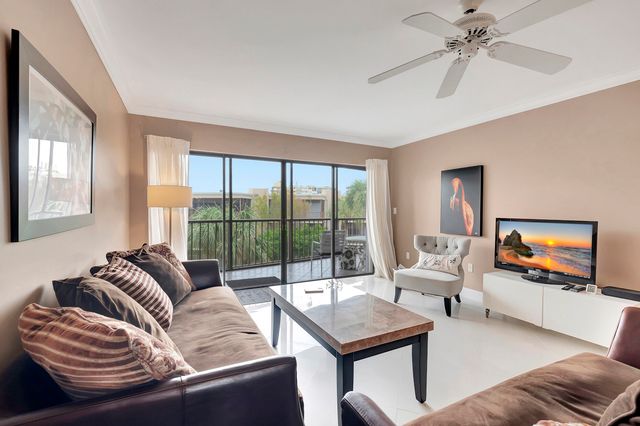 3605 S OCEAN Boulevard 321, South Palm Beach, FL 33480
