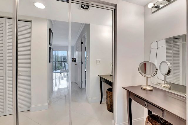 3605 S OCEAN Boulevard 321, South Palm Beach, FL 33480