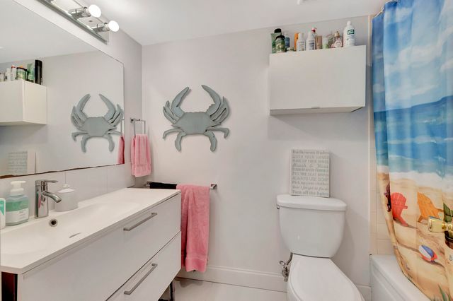 3605 S OCEAN Boulevard 321, South Palm Beach, FL 33480