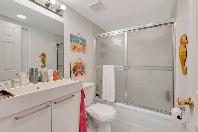 3605 S OCEAN Boulevard 321, South Palm Beach, FL 33480