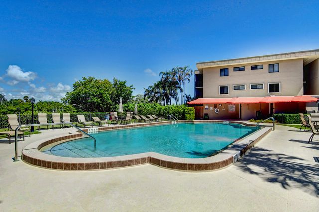 3605 S OCEAN Boulevard 321, South Palm Beach, FL 33480