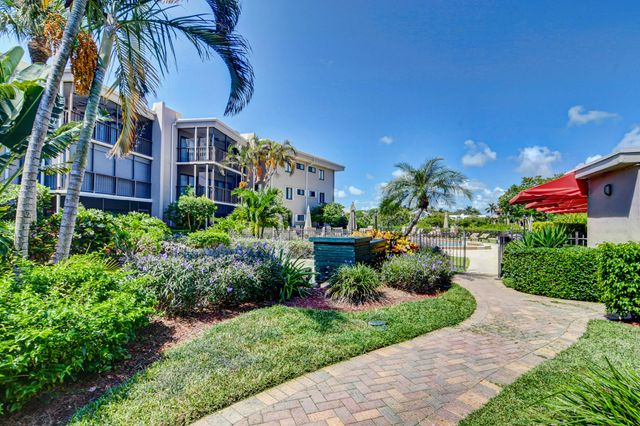 3605 S OCEAN Boulevard 321, South Palm Beach, FL 33480
