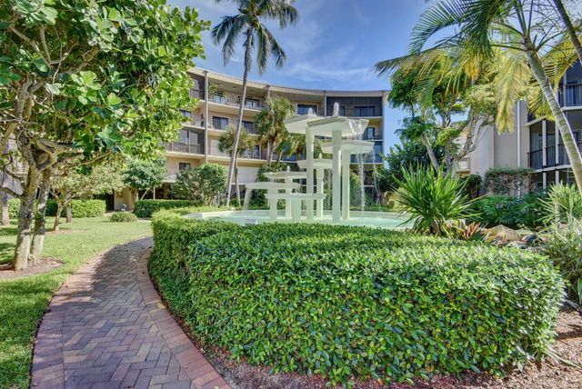3605 S OCEAN Boulevard 321, South Palm Beach, FL 33480