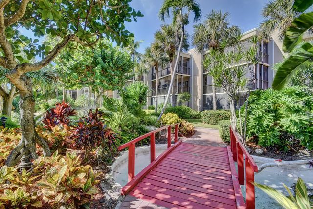 3605 S OCEAN Boulevard 321, South Palm Beach, FL 33480