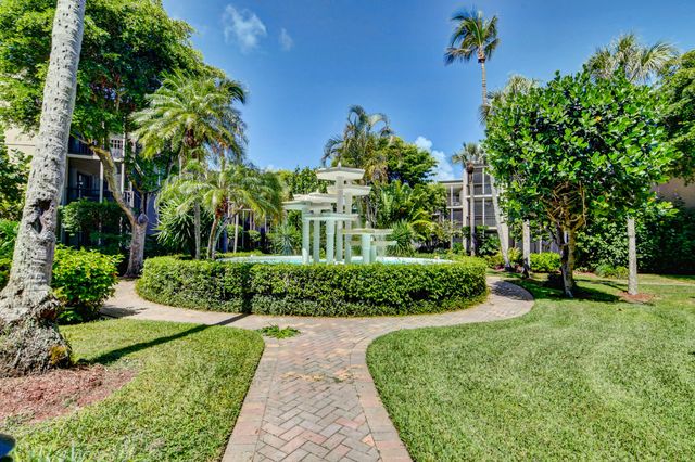 3605 S OCEAN Boulevard 321, South Palm Beach, FL 33480