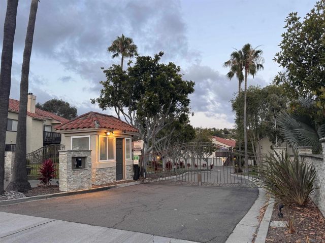 3507 Caminito Sierra 101, Carlsbad, CA 92009