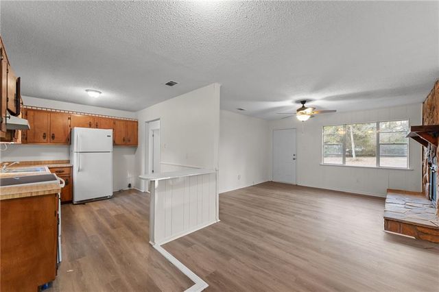 9220 Roberts E Lane, Semmes, AL 36575